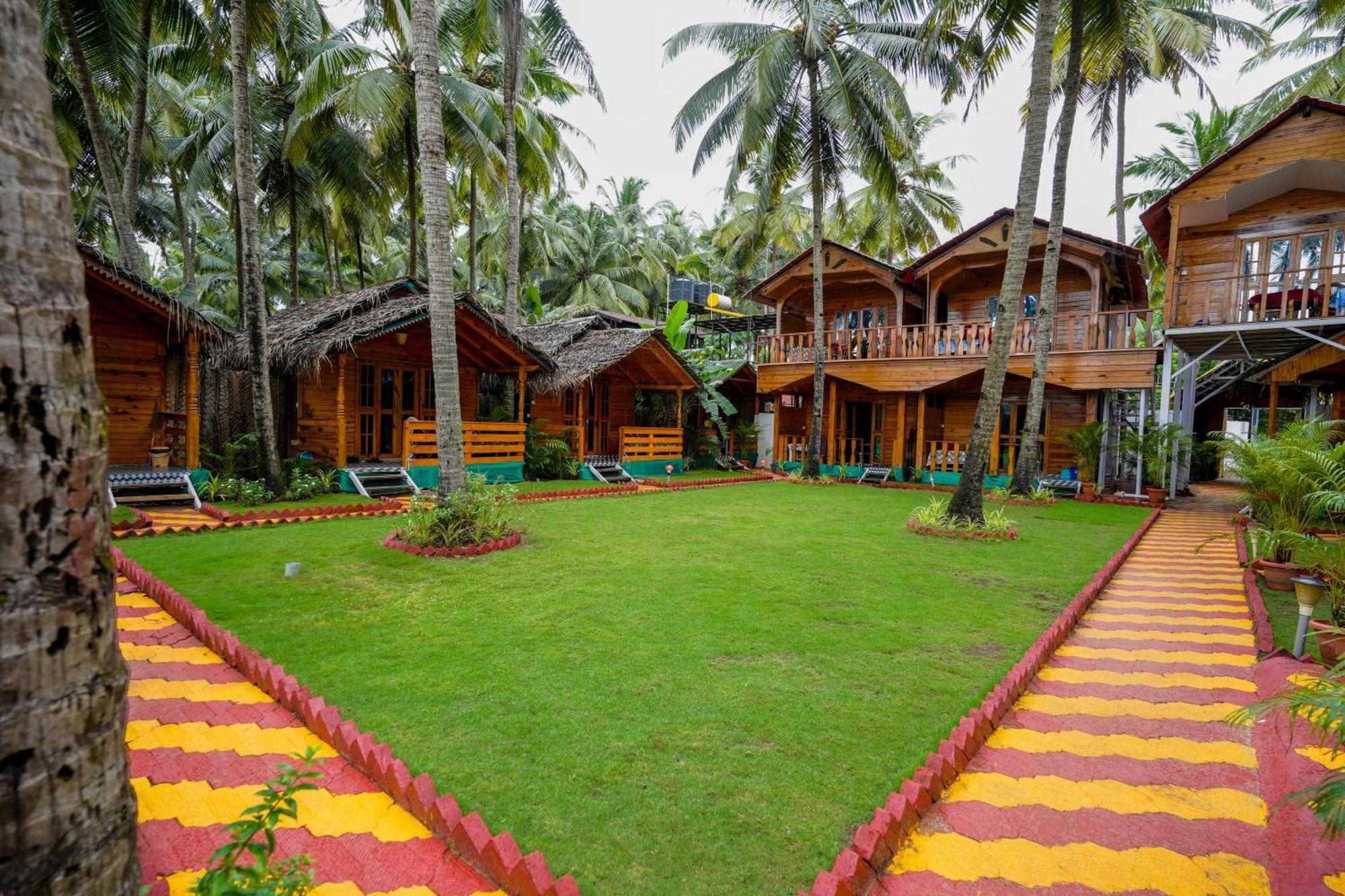 אגונדה Om Sai Beach Resort מראה חיצוני תמונה