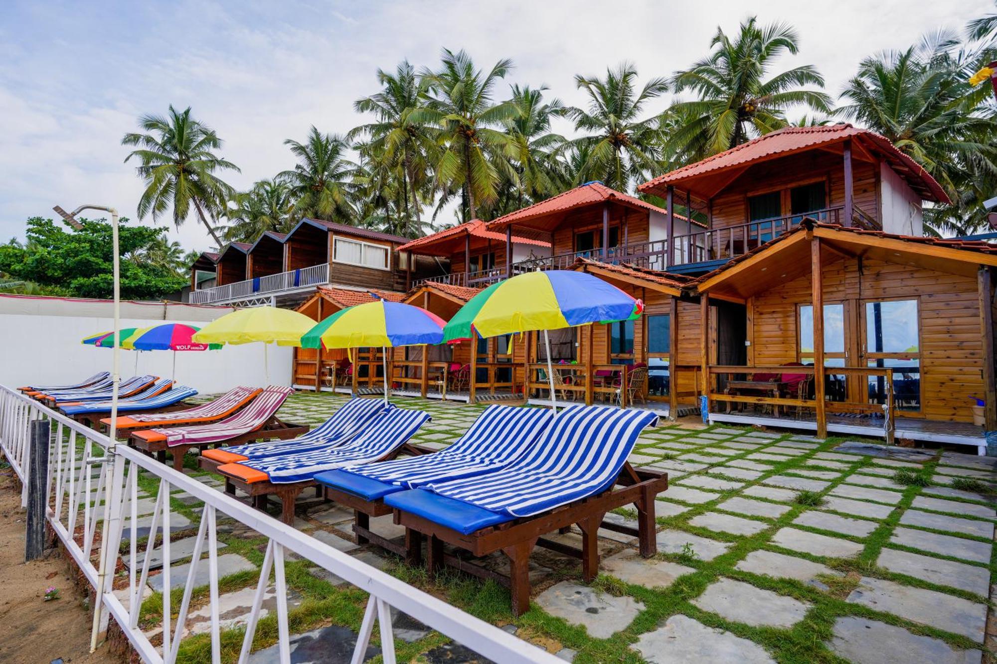 אגונדה Om Sai Beach Resort מראה חיצוני תמונה