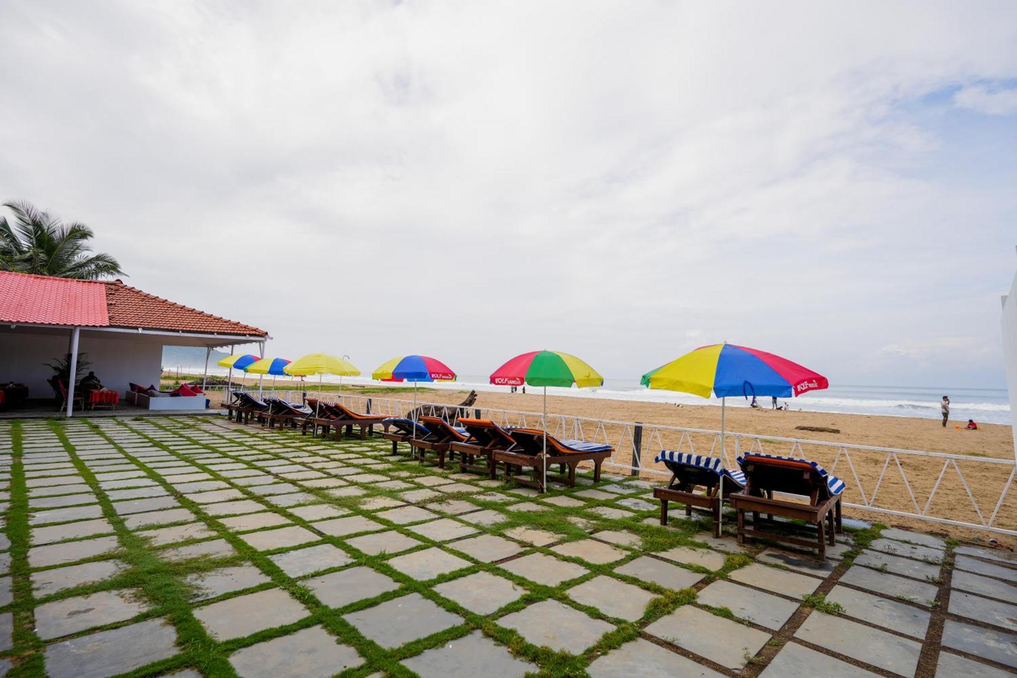 אגונדה Om Sai Beach Resort מראה חיצוני תמונה